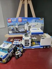 LEGO City Police Mobile Command Center 60139 374pcs 2016 w/ Manuals