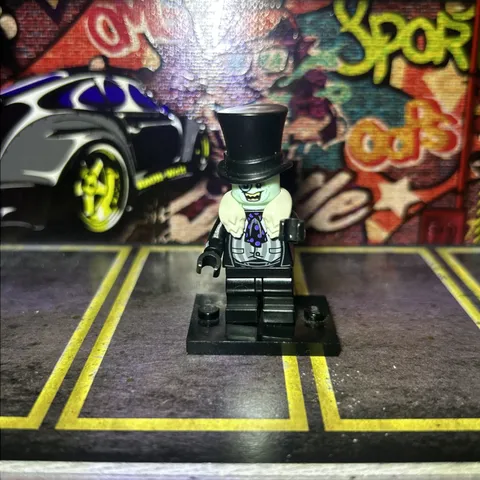 LEGO Batman Movie Penguin Minifigure 70909 2017 Retired Genuine Figure