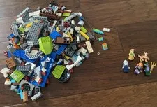 lego scooby-doo haunted lighthouse 75903 Damaged Box 100% Complete