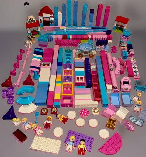 Lego DUPLO 470 Princess, Girl, Pastel, Minnie Mouse, Horse, Castle LOT