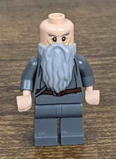 LEGO Wizard Minifigure – Grey Beard & Robes – Fantasy Castle Theme