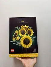 LEGO Botanicals Sunflower Bouquet Building Set 686 Pieces - 11502 *NEW SEALED*