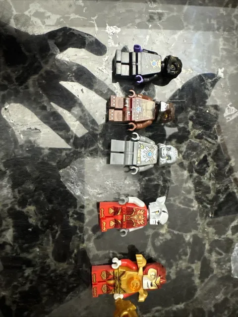LEGO Chima Minifigure lot of 5 figures: Razcal, Crug, Grumlo, Worriz, Laval