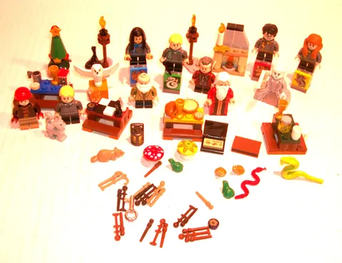Lego Harry Potter Minifigures Lot and Accessories