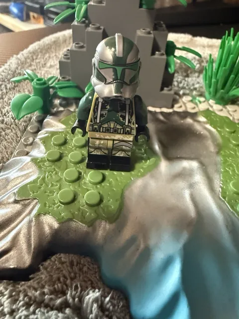 LEGO STAR WARS COMMANDER GREE 100% NEW FROM LEGO SET 75234
