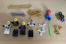 Lego Ninjago Minifigures Lot. Usagées. Traces De Jeu.  Avec Accessoires.