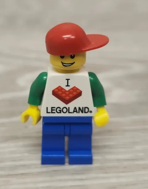 Lego LLP006 Legoland Park Male I Brick Top Red Short Bill Cap Minifigure