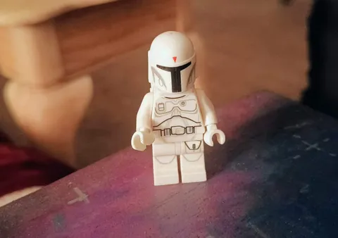 LEGO Star Wars Prototype Boba Fett Minifigure (sw0631) - White Armor Rare Collec