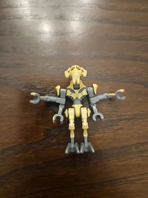 LEGO Star Wars General Grievous Mini-figure RARE Collectable  