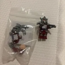Unopened LEGO Shredder Minifigure Helmet Cape Teenage Mutant Ninja Turtles