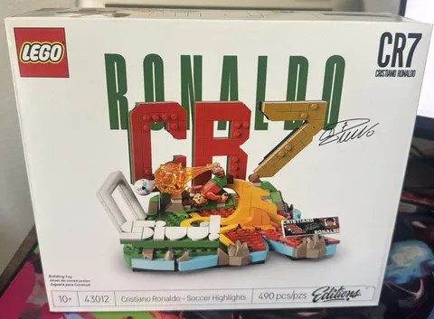 LEGO® Editions Cristiano Ronaldo  Soccer Highlights - 43012- Brand New