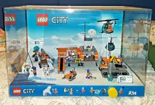 Rare lego store display case with movable figures, Arctic base camp  #60036