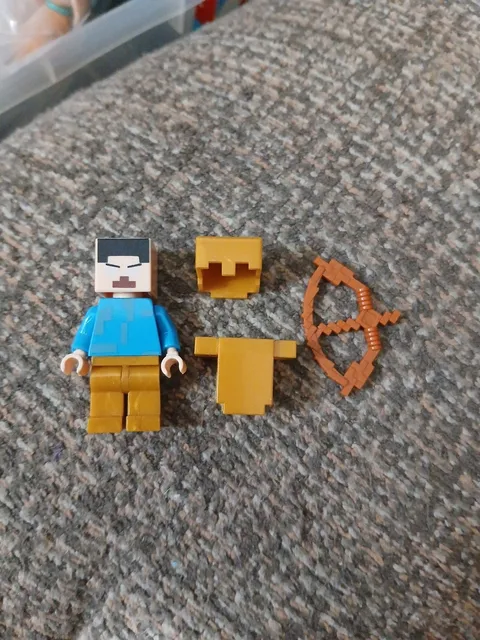 Lego Minecraft Steve Minifig W Armor Helmet And Weapon  M