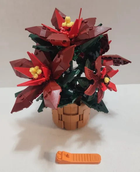 Lego Botanical Collection 10370 Poinsettia 100% Complete Set NO MANUAL OR BOX