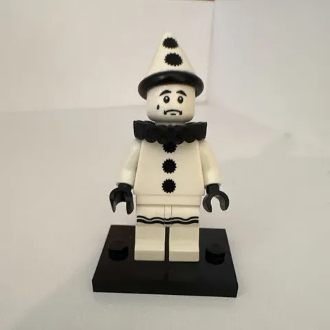 LEGO Sad Clown Minifigure Black & White w/Cone Hat, Ruffled Collar & Stand