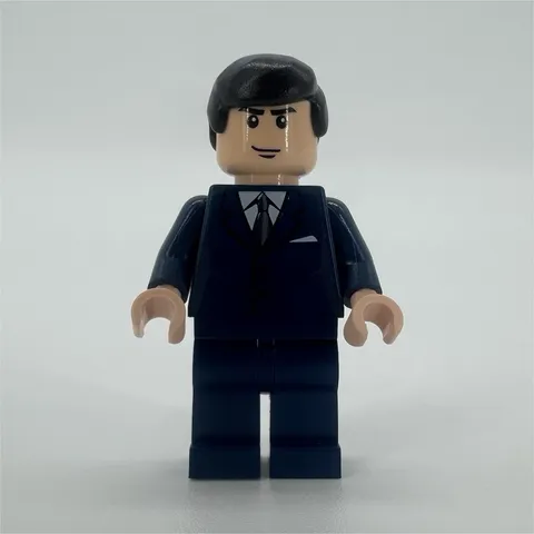 LEGO Batman 2006: Bruce Wayne Minifigure, bat013