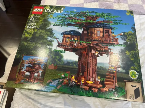 BRAND NEW SEALED LEGO Ideas Tree House Building Kit 21318