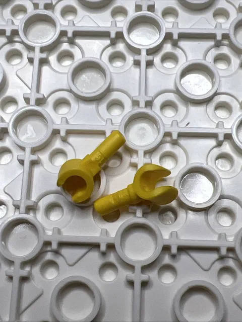 LEGO 983 Yellow Minifigure Replacement Hands x2 - 1 Pair