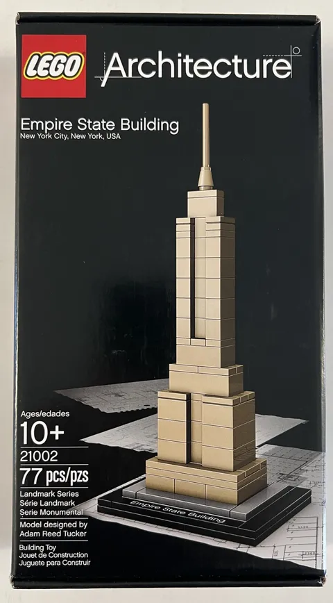 LEGO ARCHITECTURE: Empire State Building (21002) NISB (very minor shelf ware)