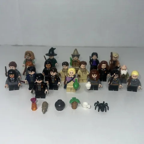 Lego Harry Potter Lot of 20 Assorted Minifigures - F8