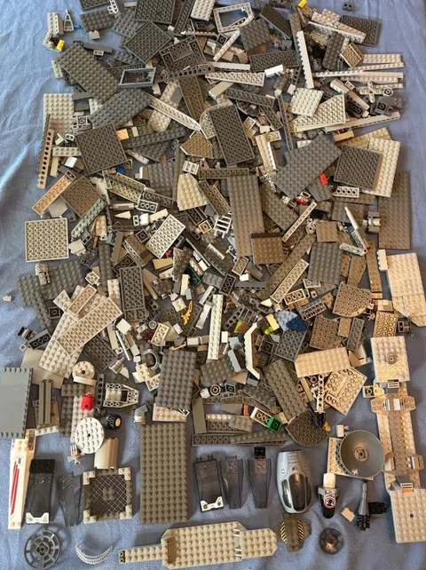 Lego 4 lbs Lot Mostly Gray Light Dark New Old Star Wars Theme Brick Plates MOC