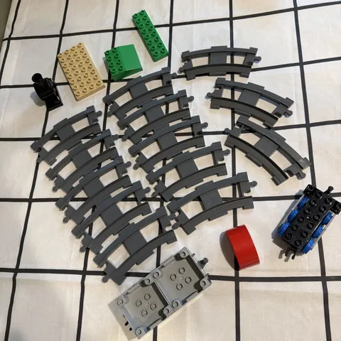 Duplo Thomas the tank engine troublesome truck + 13 pieces of track + Extras