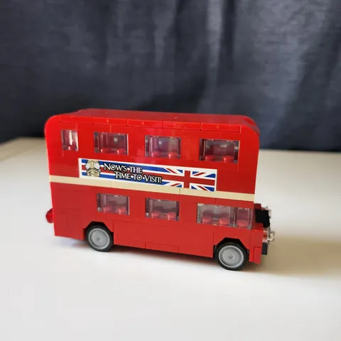  LEGO Creator 40220 London Bus - Assembled / Built - Complete- Retired Set