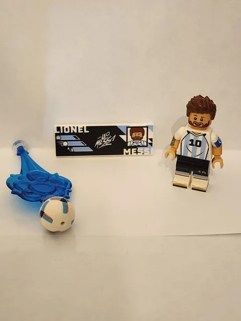 Lego Lionel Messi Minifigure Brand New Argentina Set #43011 w/ Custom Nameplate