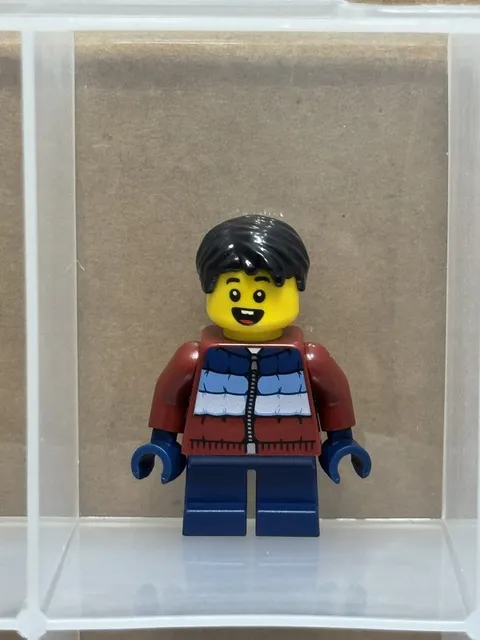 LEGO Minifigure - Holiday Child - Boy, Dark Red Puffy Coat - No hol278 - QTY 1