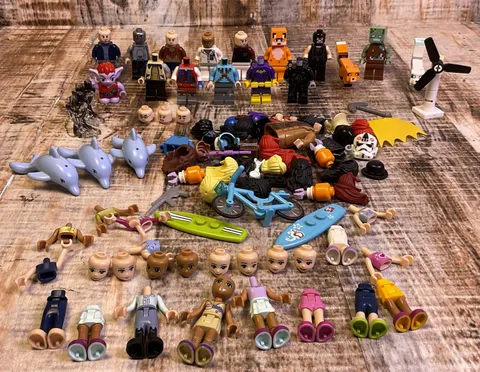Mixed Lot of Lego Parts & Pieces-Mini Figures/Friends & Weapons
