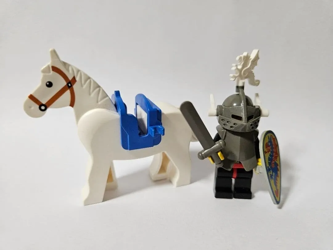 LEGO Minifigure Castle Horse Black Knight Lot Set