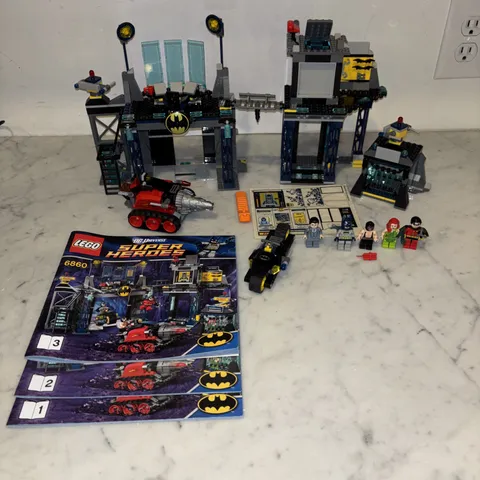 LEGO DC Comics Super Heroes: The Batcave (6860) 100% Complete w/ Manuals & Figs