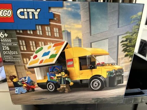 Lego City 60500 The Lego Van