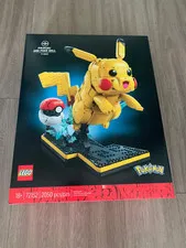 LEGO Pokémon Pikachu and Poké Ball 72152 Pokemon Poke New Sealed
