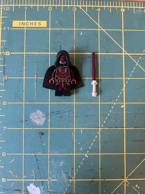 LEGO Star Wars Darth Revan Minifigure with Lightsaber and Cape The Old Republic