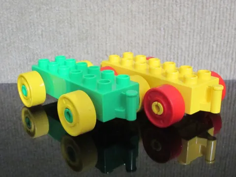 2 Duplo Train Base 2x6 Wheels Hitch Chassis Car Vehicle Green & Yellow