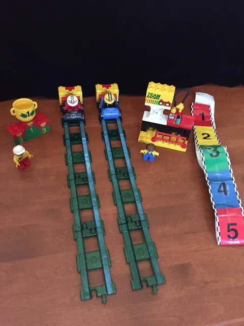 LEGO DUPLO RACE ACTION 3085 PIECES LOT