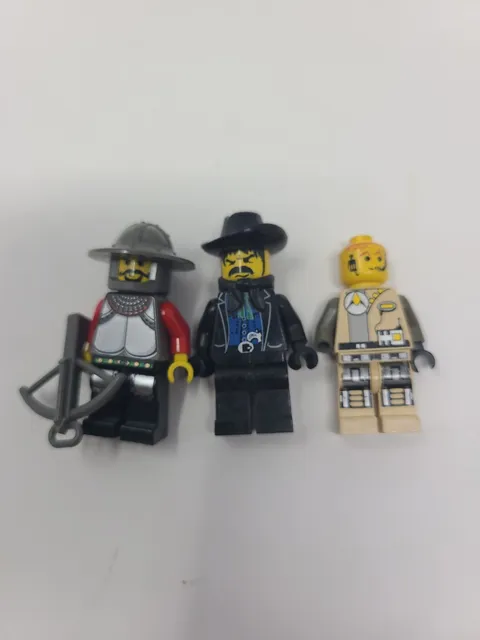 Vintage LEGO Minifig Lot: Knight, Bandit, Alpha Team