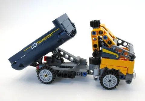 LEGO Technic: Dump Truck 42147