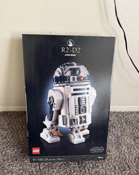 LEGO Star Wars R2-D2 75308 Factory Sealed