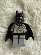 LEGO Batman Minifigure 2006 Light Bluish Gray Suit with Black Mask (bat001)