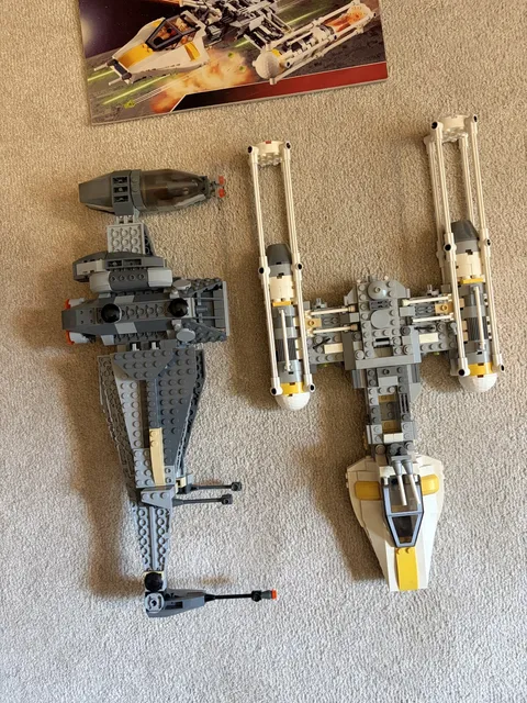 Lego Star Wars Y-wing and B-wing (7658 and 6208)
