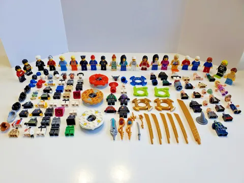 LEGO figure/acessories BULK LOT, City, Star Wars, Ninjago, Indiana Jones, Batman