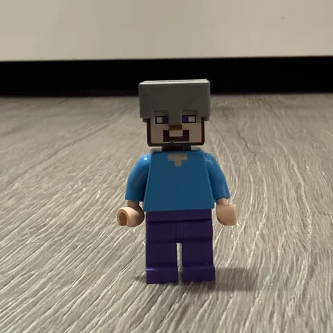 LEGO Minecraft min013 Steve Purple Legs Flat Silver Helmet MiniFigure Figurine