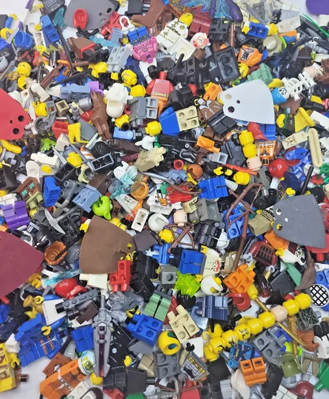 LEGO Minifigures Pieces (1 oz) Bulk Lot Torsos Heads Legs Weapons Helmets