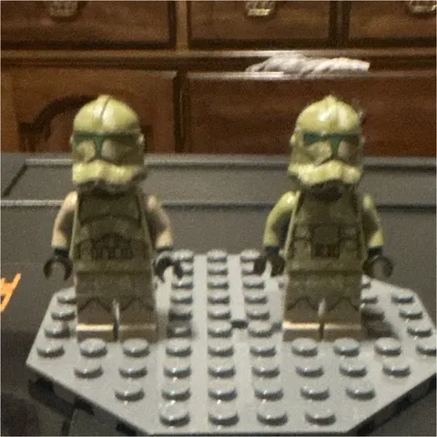 LEGO Star Wars Clone Trooper Minifigures Lot of 2 Plastic Soldier Figures NEW