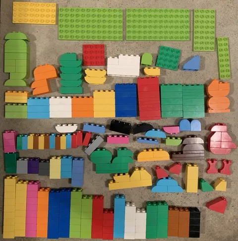 Lego Duplo - Huge lot of Blocks - Over 200 pieces - different shapes & sizes