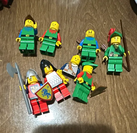 LEGO Castle Knight Minifigure Assortment Lot of 7 w/ Shields, Helmets & Weapons
