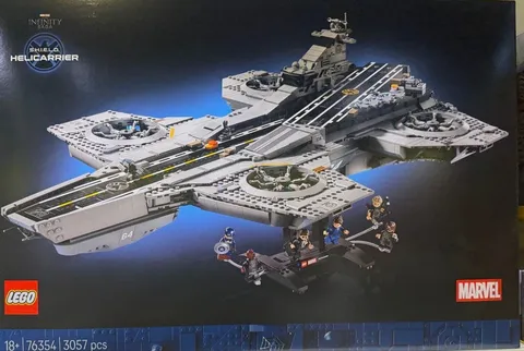 LEGO Marvel SHIELD Helicarrier 76354 Avengers Building Set 3057 Pcs New Sealed
