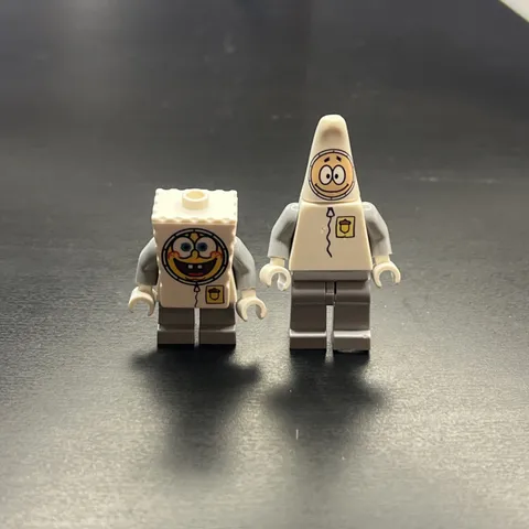 LEGO SpongeBob And Patrick astronaut figures 